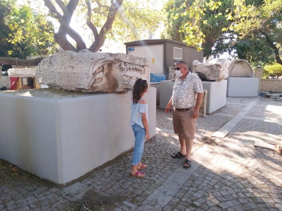 Erdek m&uuml;ze alanı temizlendi