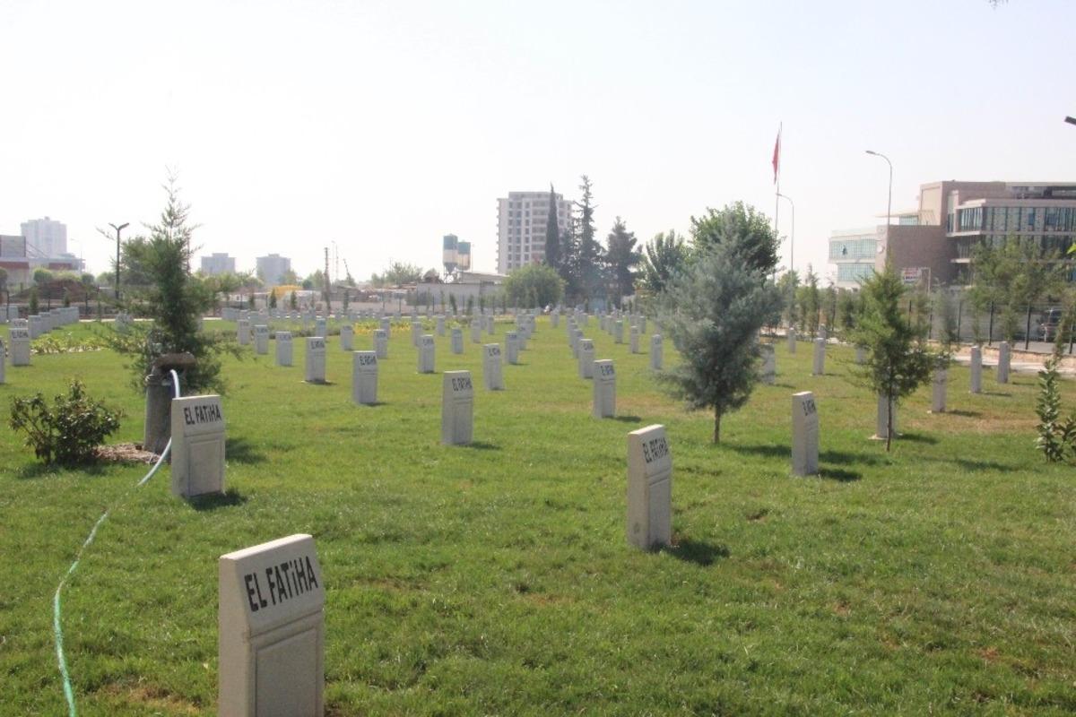 İstiklal savaşına tanıklık edenlerin mezarlarının bakım ve onarımları yapılıyor