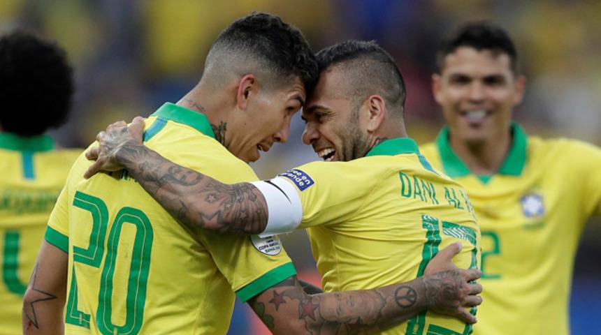 Dani Alves ameliyat edildi