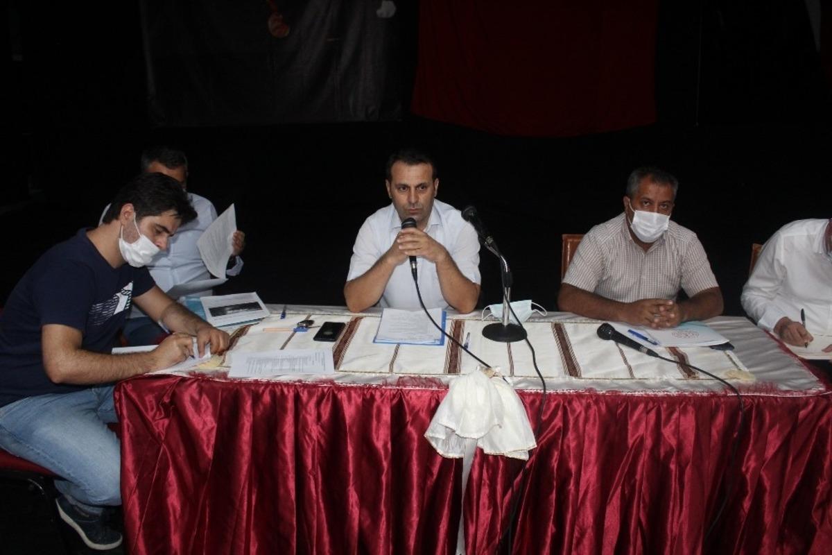 Okul m&uuml;d&uuml;rleri Covid 19 i&ccedil;in toplandı