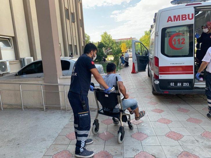 İki otomobil kafa kafaya çarpıştı: 6 yaralı G5