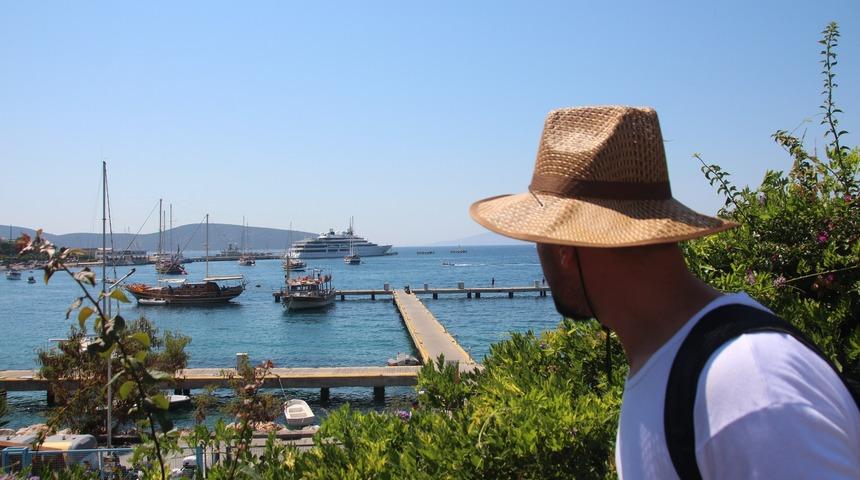 200 milyon sterlinlik 'Katara' Bodrum'un ilgi odağı oldu, herkes bakakaldı