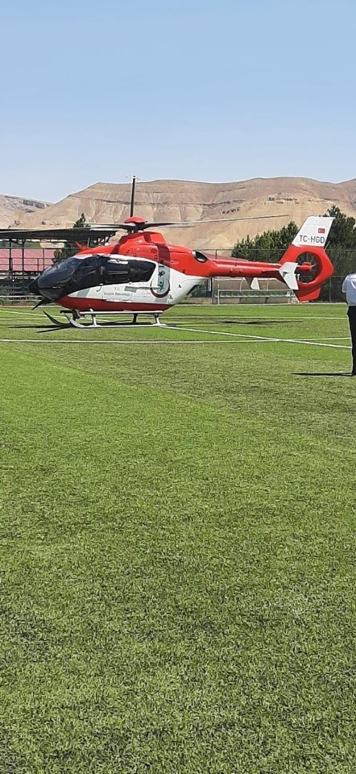 Hava Ambulansı bir g&uuml;nde iki hastayı hastaneye yetiştirdi