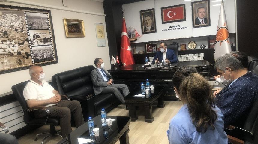 Vali Çuhadar AK Parti heyetiyle bir araya geldi