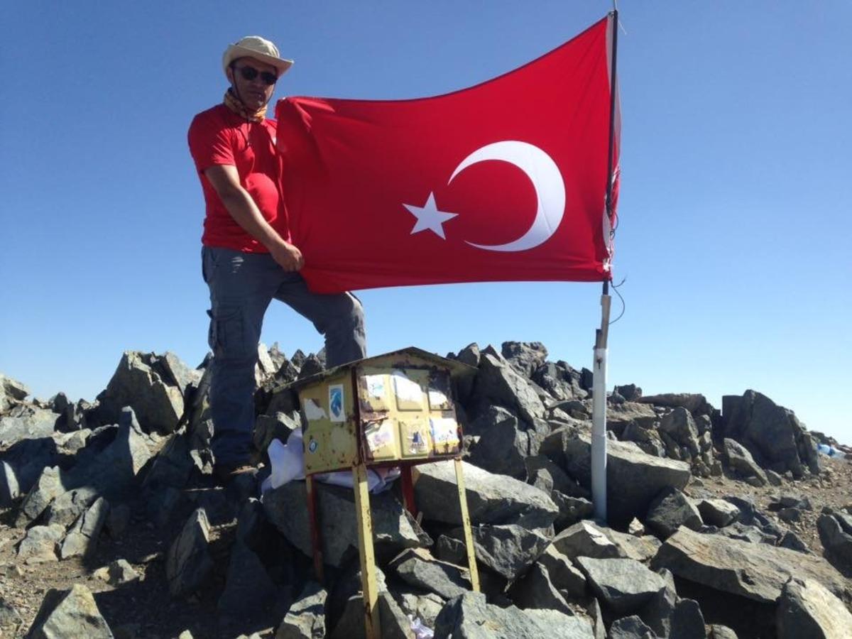 30 Ağustos&rsquo;u 3 bin 70 metrede kutlayacaklar