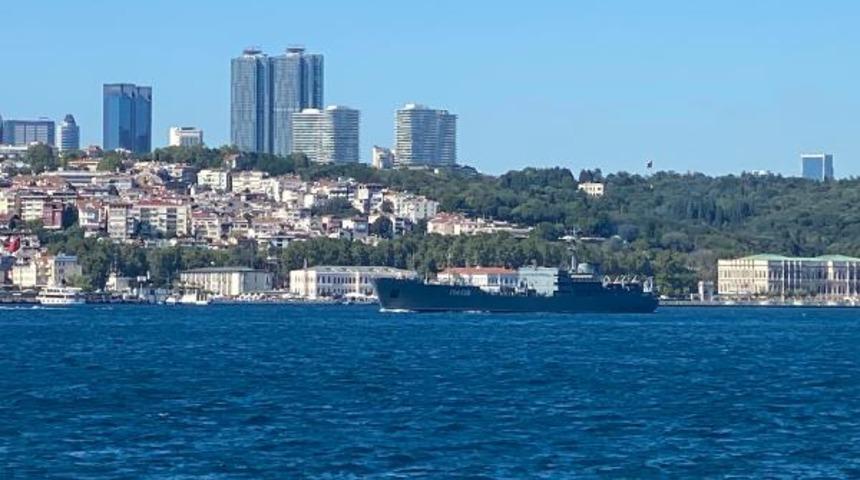Rus askeri gemisi İstanbul Boğazı'ndan geçti