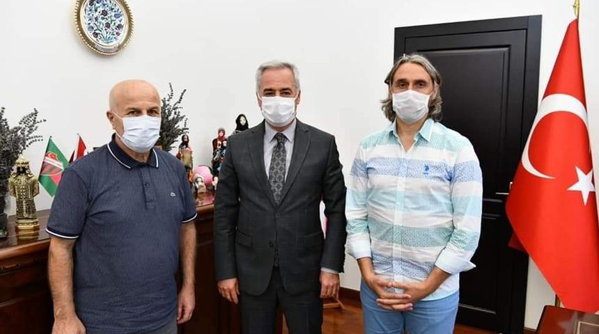 Vali Seymenoğlu, hemşerisi Teknik Direkt&ouml;r Tekelioğlu ile bir araya geldi