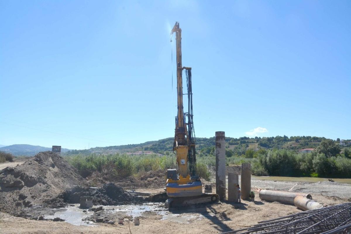 Sarıkaş Yaya K&ouml;pr&uuml;s&uuml;&rsquo;ne ilk har&ccedil; d&ouml;k&uuml;ld&uuml;