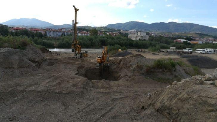 Sarıkaş Yaya Köprüsü’ne ilk harç döküldü G2