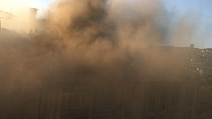 Elazığ’da yangın, çevreyi dumanlar sardı G1