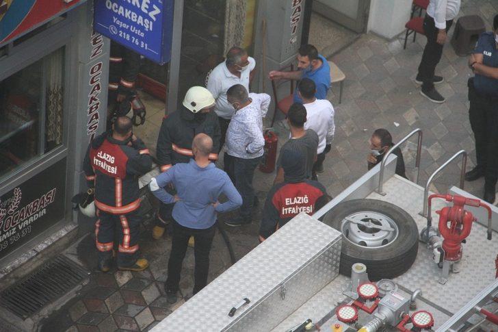 Elazığ’da yangın, çevreyi dumanlar sardı G2