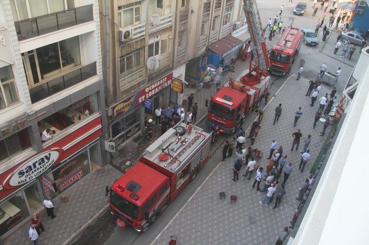 Elazığ’da yangın, çevreyi dumanlar sardı G4