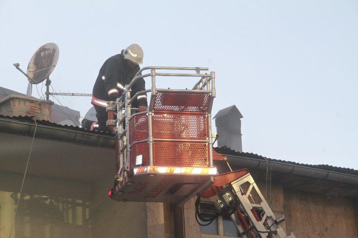 Elazığ’da yangın, çevreyi dumanlar sardı G5