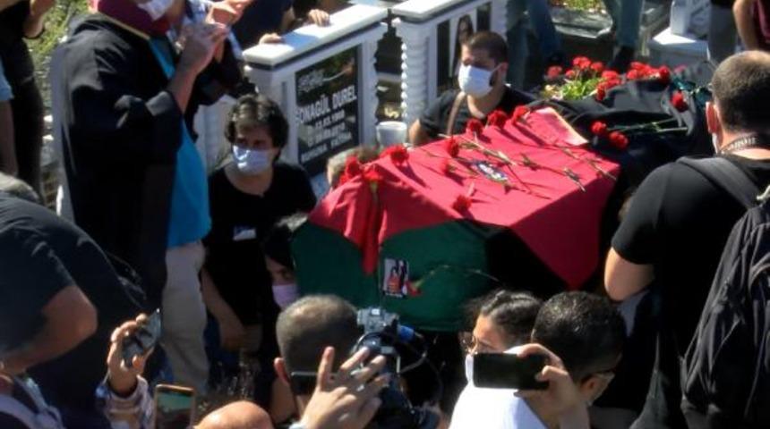 Ebru Timtik'in cenazesinde arbede! Gözaltılar var