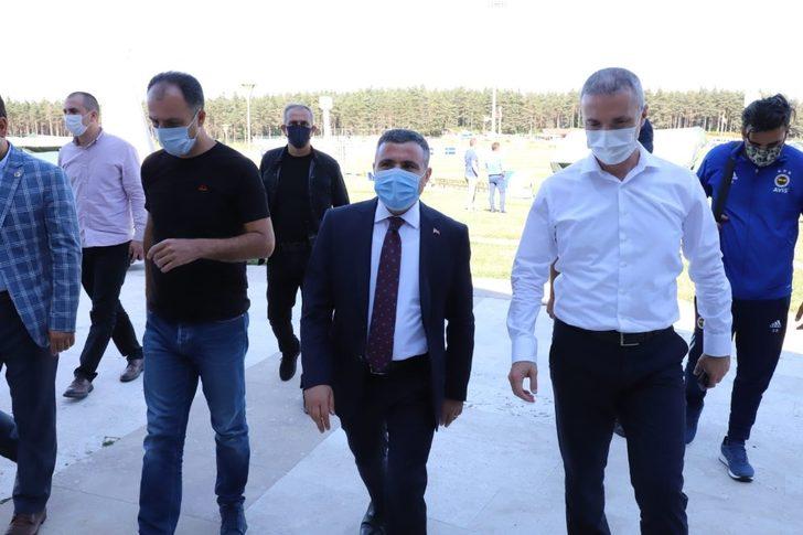 Vali Cevdet Atay, Fenerbahçe kampını ziyaret etti G3
