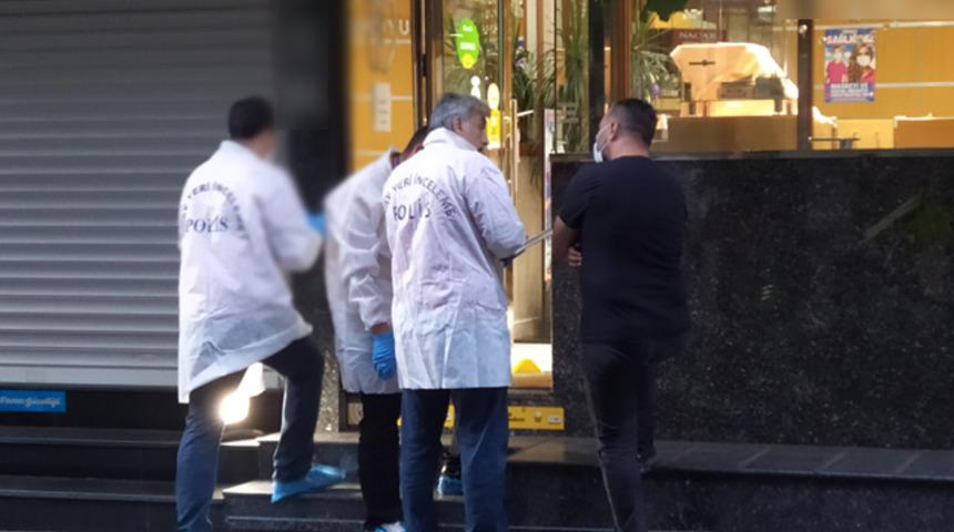 G&uuml;ng&ouml;ren'de kuyumcu soygunu! 10 kilo altınla kayıplara karıştılar