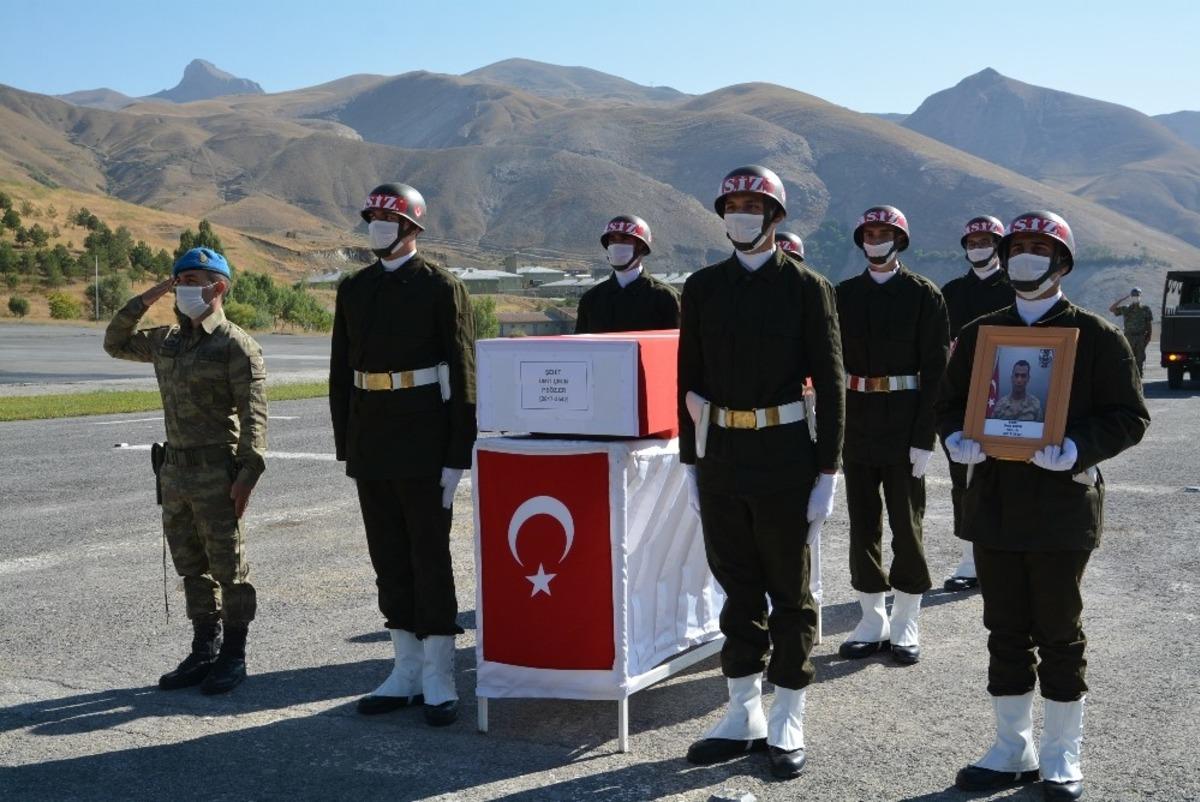 Şehit &Ccedil;ıkın i&ccedil;in Hakkari&rsquo;de t&ouml;ren d&uuml;zenlendi