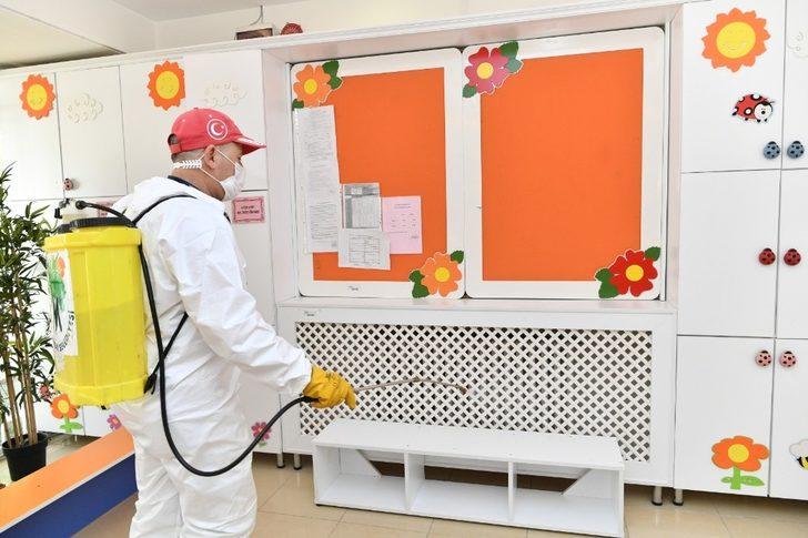 Yüz yüze eğitim öncesi Mamak’taki okullar dezenfekte ediliyor G2