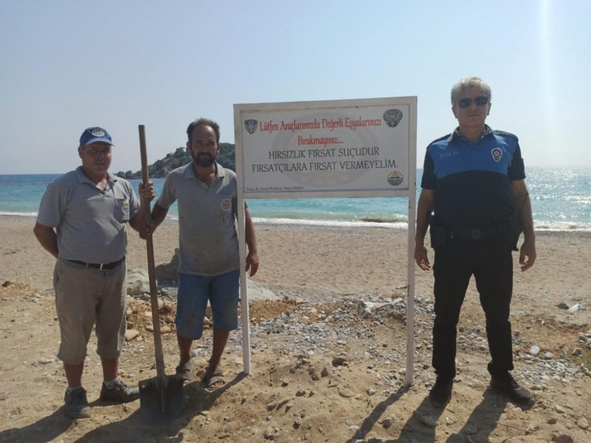 Bozyazı&rsquo;da polisler, hırsızlara ve dolandırıcılara karşı vatandaşları uyardı
