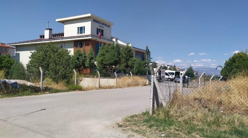 Diyaliz merkezi &ouml;n&uuml;nde eski eşi tarafından bı&ccedil;aklanan kadın hayatını kaybetti