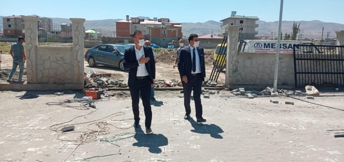 Ağrı Milli Eğitim M&uuml;d&uuml;r&uuml; Tekin Doğubayazıt&rsquo;taki okulların hazırlıklarını inceledi