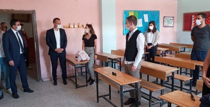 Ağrı Milli Eğitim Müdürü Tekin Doğubayazıt’taki okulların hazırlıklarını inceledi G3