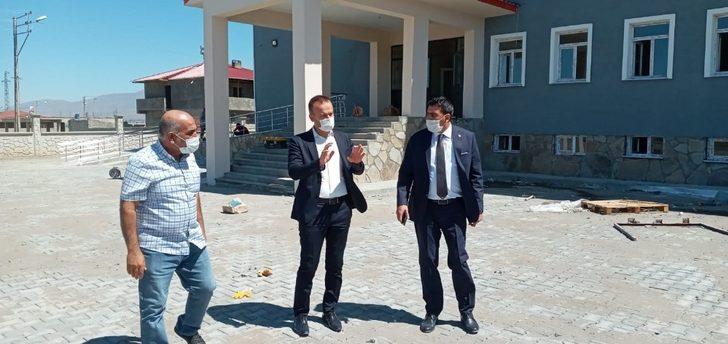 Ağrı Milli Eğitim Müdürü Tekin Doğubayazıt’taki okulların hazırlıklarını inceledi G5