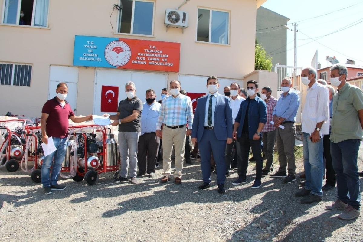 Tuzluca&rsquo;da Hayvan Yetiştiricilerine S&uuml;t Sağım makinesi dağıtıldı