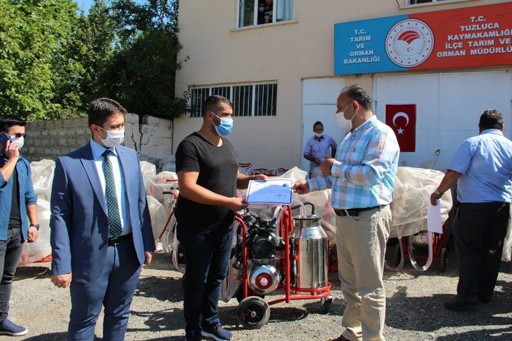 Tuzluca’da Hayvan Yetiştiricilerine Süt Sağım makinesi dağıtıldı G3
