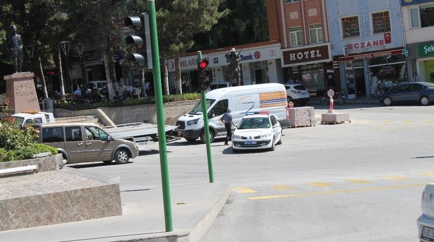 Polis g&uuml;n boyu vatandaşları uyardı