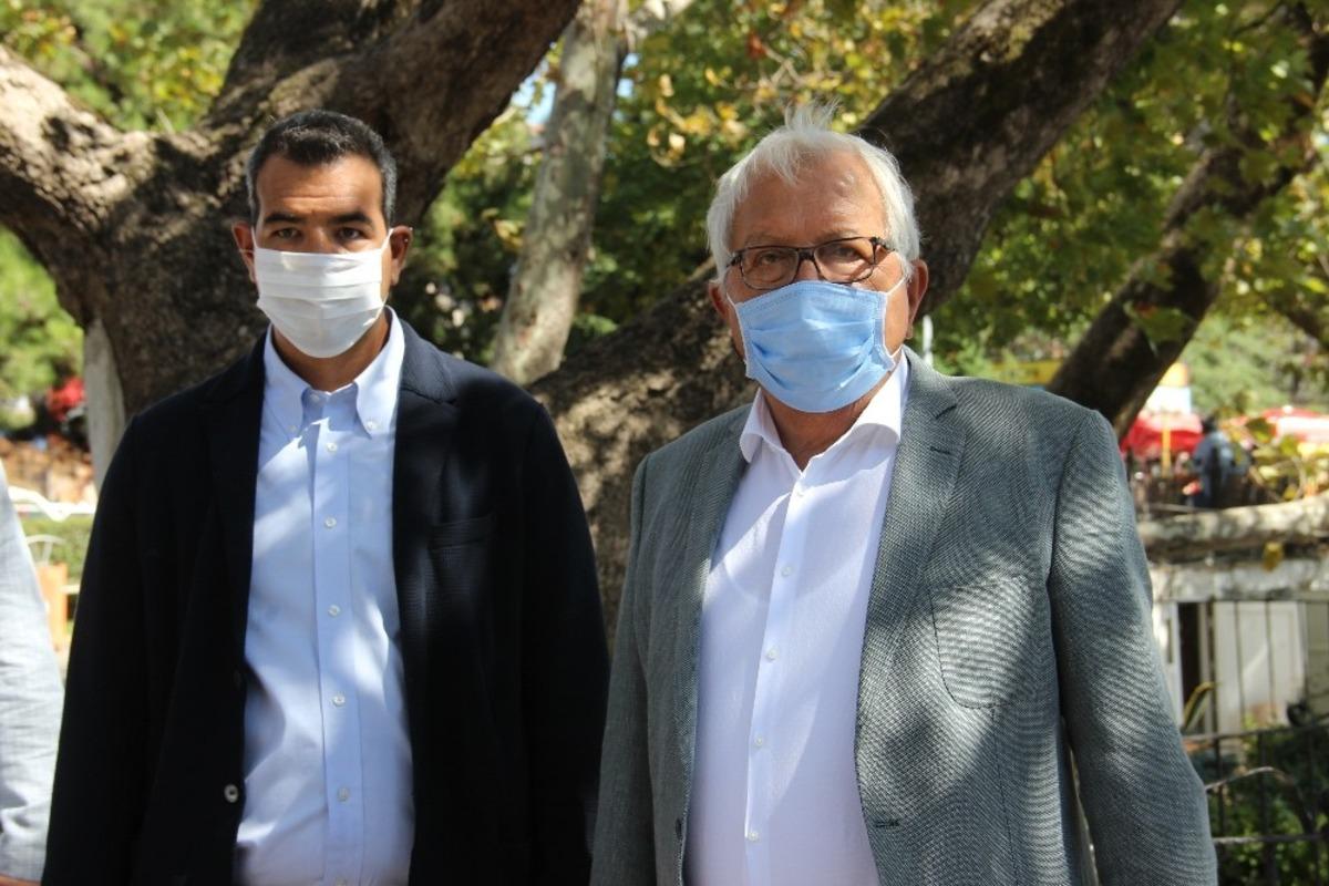 Heykeltraş Gazioğlu Ereğli halkına &ccedil;elik heykel hediye etti