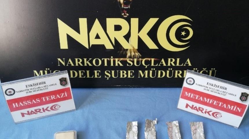 Zehir tacirleri yakalandı