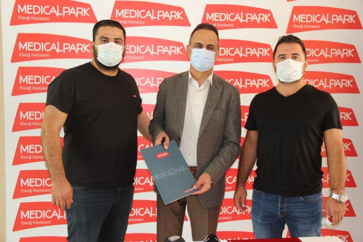 Elazığ Karako&ccedil;an FK&rsquo;ya, Medical Park Hastanesi sağlık sponsoru oldu