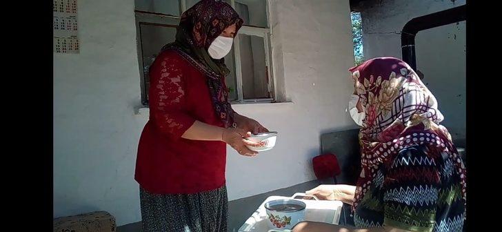 Korona önemleriyle aşure dağıtımı G3