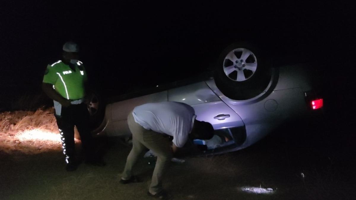 Taklalar atan otomobilden yaralı kurtuldu