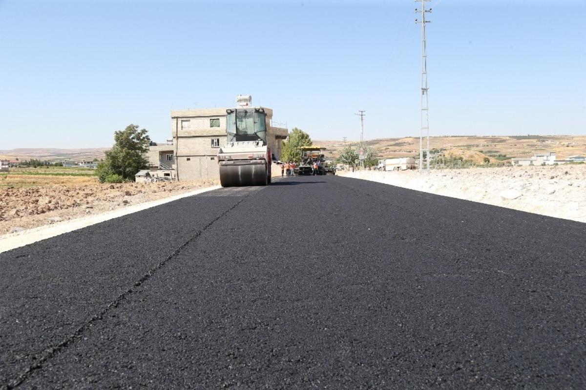 B&uuml;y&uuml;kşehir&rsquo;in asfalt &ccedil;alışması s&uuml;r&uuml;yor