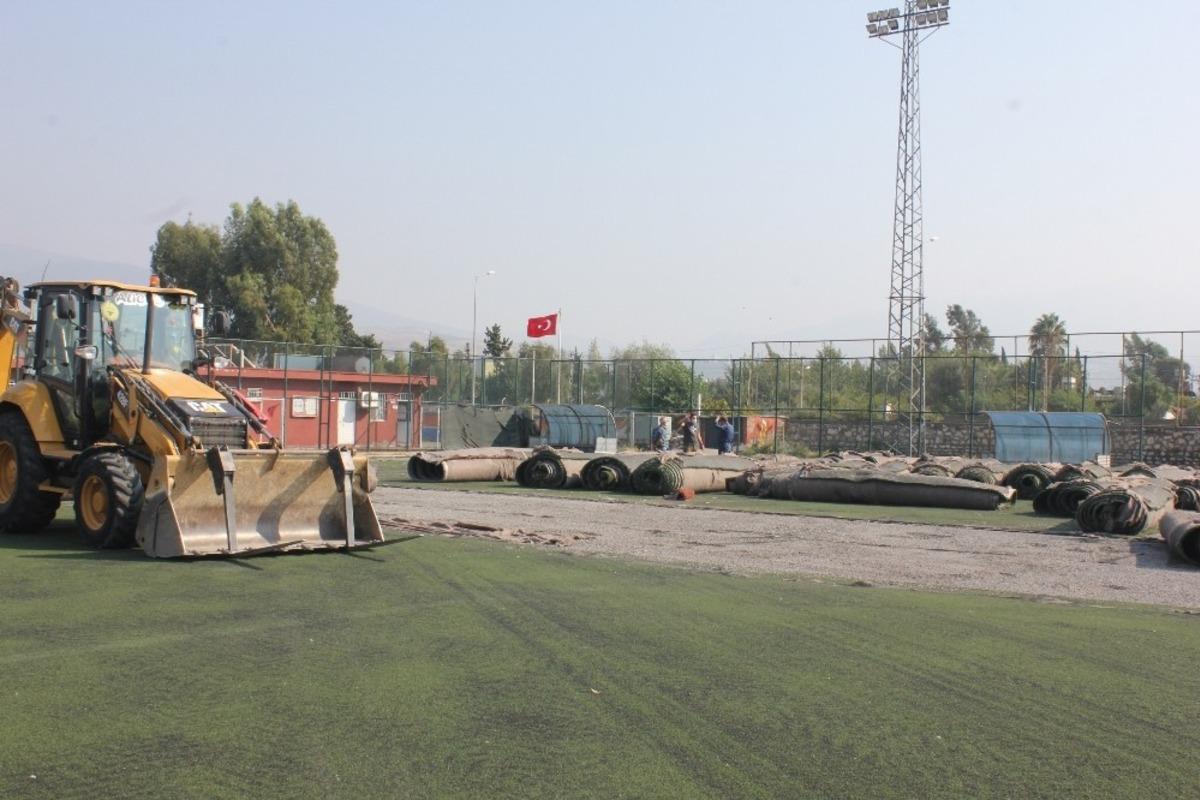 İskenderun&rsquo;a FİFA standartlarında sentetik &ccedil;im saha