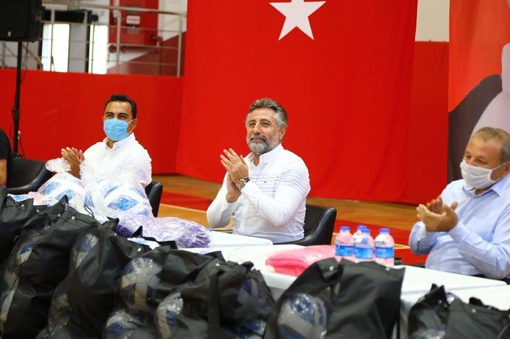 Bayraklı’da amatör spor kulüplerine 206 bin liralık destek G3