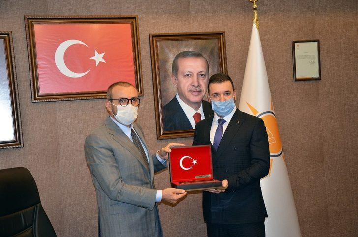 AK Parti Genel Başkan Yardımcısı Ünal, isim vermeden CHP’ye yüklendi G2