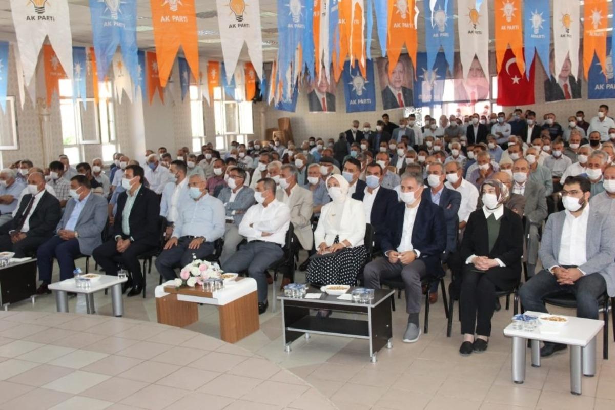 AK Parti Doğanşehir&rsquo;de Kavuncuoğlu g&uuml;ven tazeledi