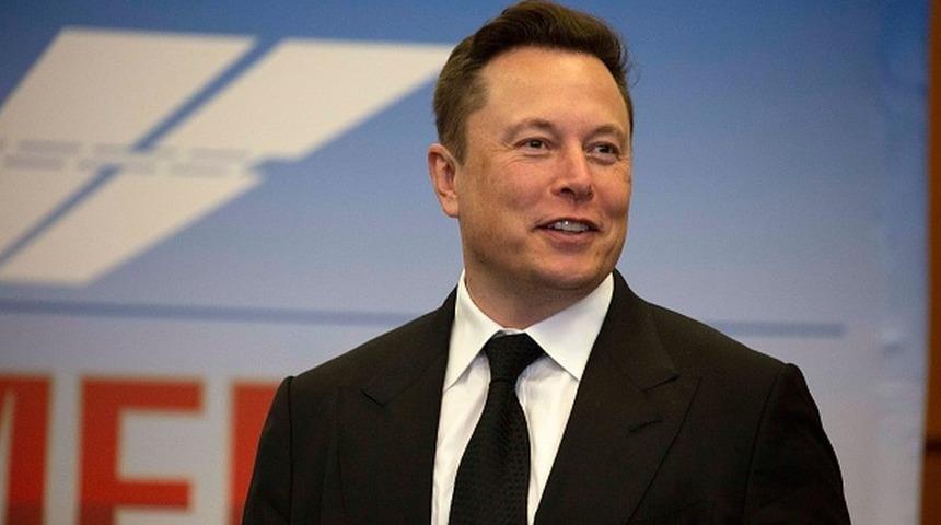 Neuralink: Elon Musk beynine &ccedil;ip takılan domuzu tanıttı