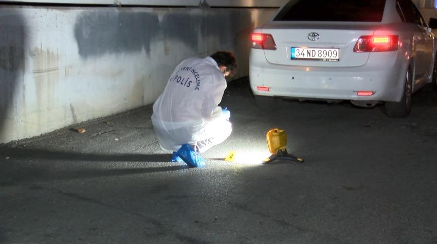 Pendik'te silahlı kavga! Etrafa rastgele ateş a&ccedil;tı