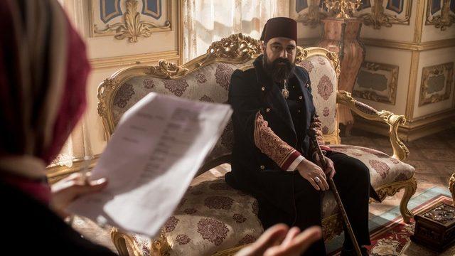 TRT'de yayımlanan ve Sultan 2. Abdülhamid'in hayatını anlatan 'Payitaht Abdülhamid' dizisi, son dönemde yoğun tartışmalara konu oldu.