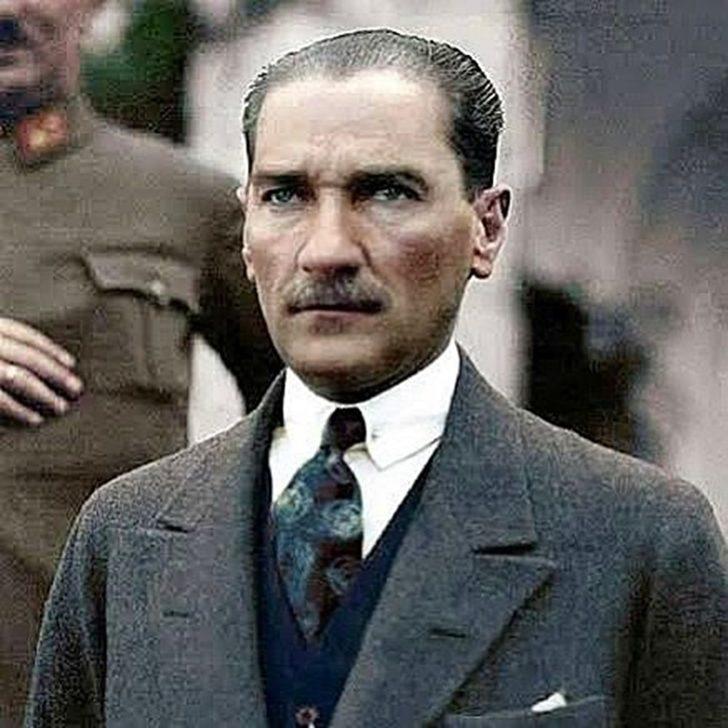 Ünlülerden 30 Ağustos Zafer Bayramı mesajları G2