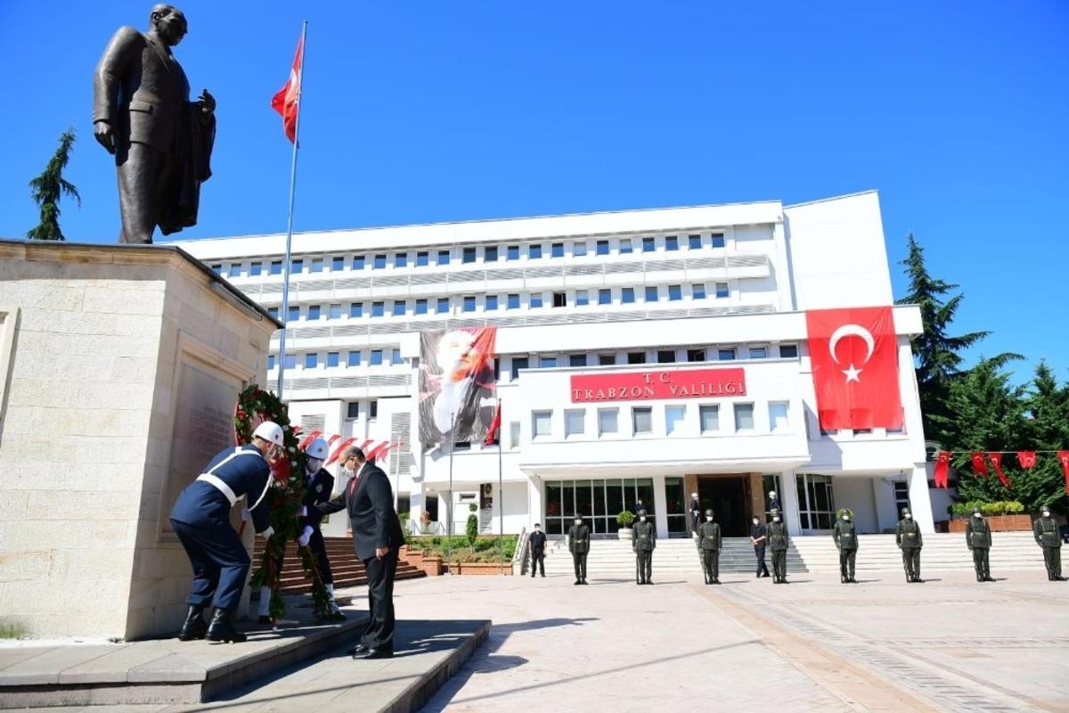 30 Ağustos Zafer Bayramı&rsquo;nın 98. yıl d&ouml;n&uuml;m&uuml; Trabzon&rsquo;da t&ouml;renlerle kutlandı