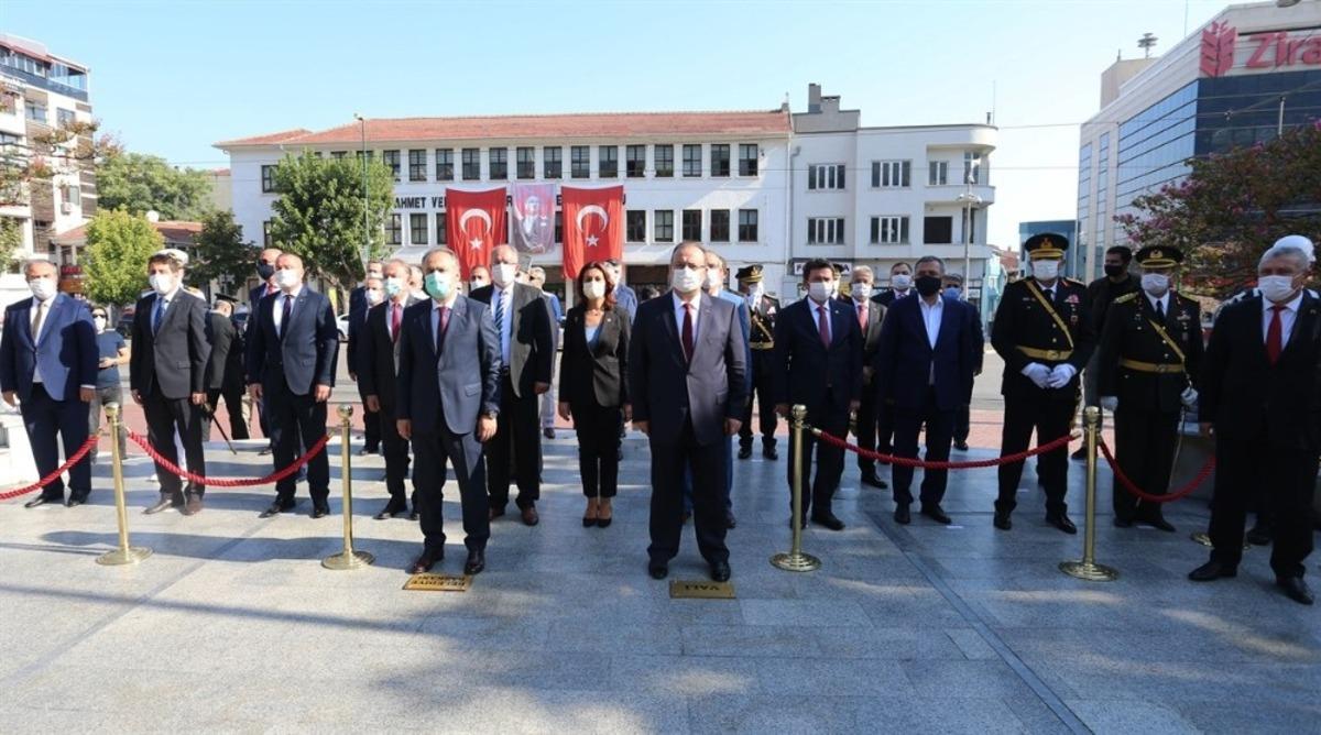 Zafer bayramının 98&rsquo;inci yılı kutlandı