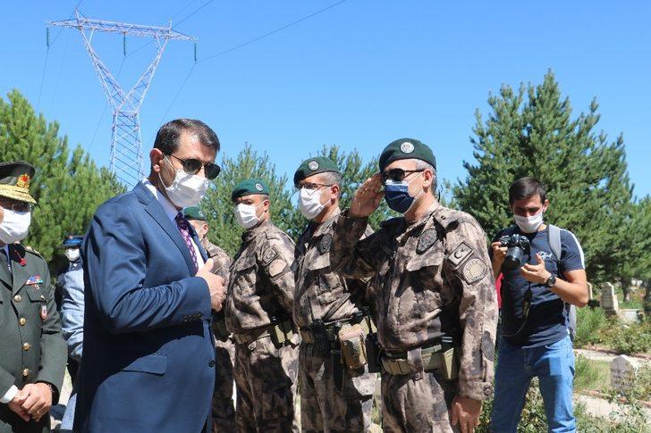 Zafer Bayram’ında şehitlik unutulmadı G5