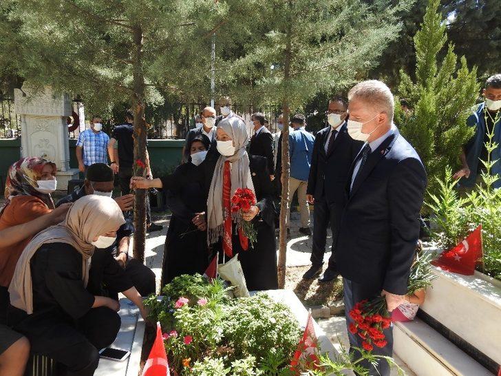 30 Ağustos’ta şehitler unutulmadı G1