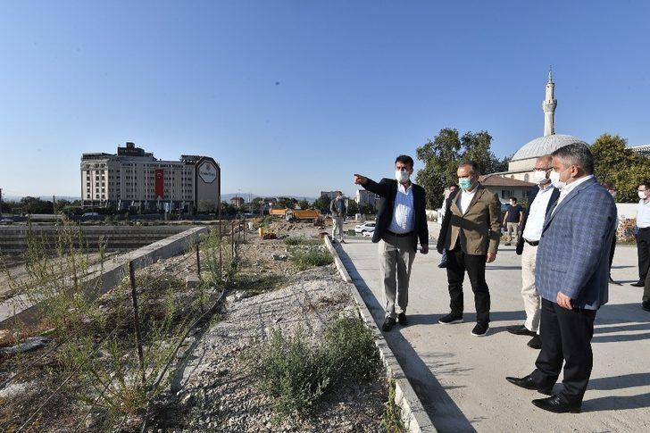 Osmangazi Meydanı’na övgü yağıyor G2