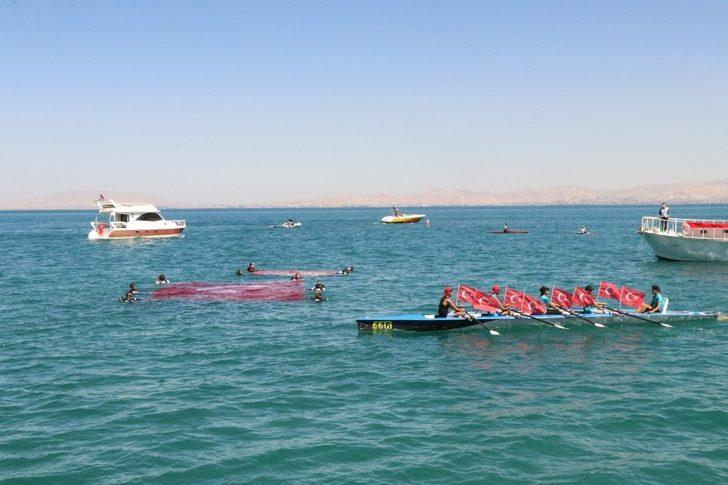 Van Gölü’nde mavi vatan vurgusu G3